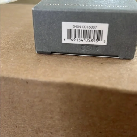 NIB COVER FX Power Play Foundation F2 - Picture 3 of 5